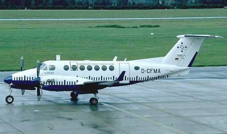 BEECH 300 (B300) Super King Air 350 BEECHCRAFT 300 (B300) King Air 350 BEECHCRAFT 300 (B300) King Air 360 HAWKER BEECHCRAFT 300 (B300) King Air 350 HAWKER BEECHCRAFT MC-12 HAWKER BEECHCRAFT 300 (B300) Shadow RAYTHEON 300 (B300) Super King Air 350 RAYTHEON LR-2 Super King Air 350 B350 aircraft photograph