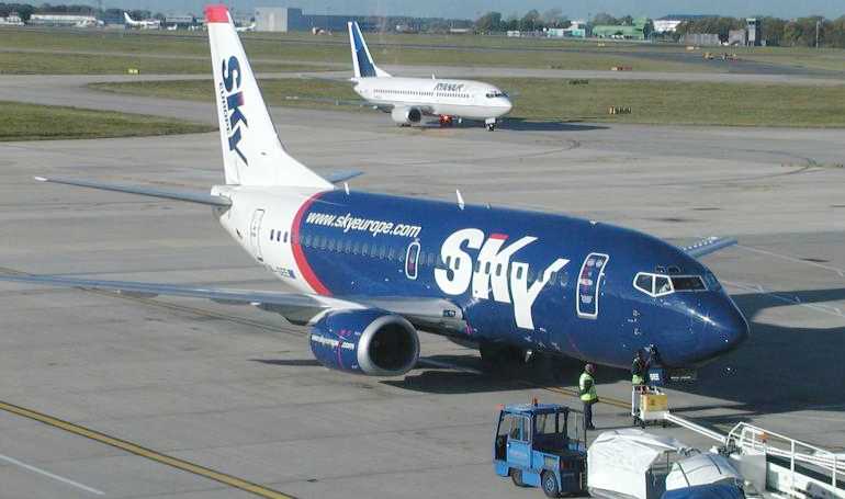 BOEING 737-500 B735 aircraft photograph