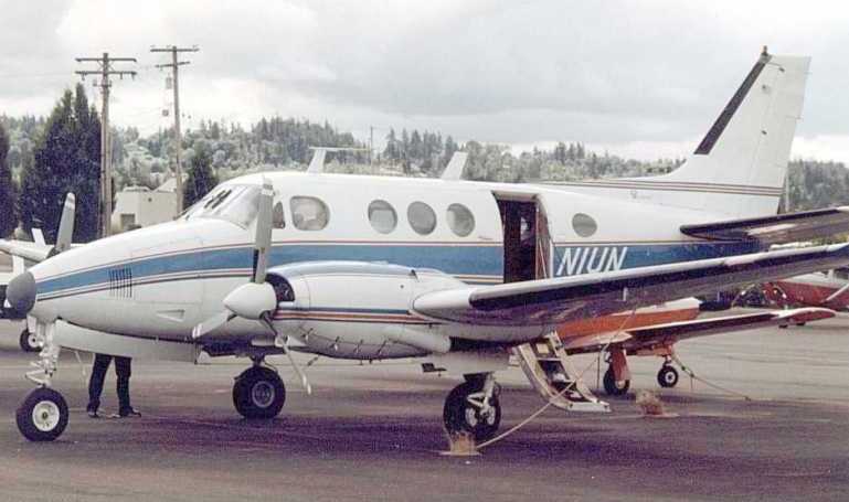 BEECH 88 Queen Air BE88 aircraft photograph