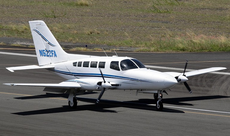 AJI Turbo Star 402 CESSNA 402 (turbine) SCENIC Turbo Star 402 C02T aircraft photograph
