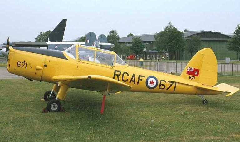DE HAVILLAND DHC-1 Chipmunk DE HAVILLAND CANADA DHC-1 Chipmunk OGMA DHC-1 Chipmunk DHC1 aircraft photograph