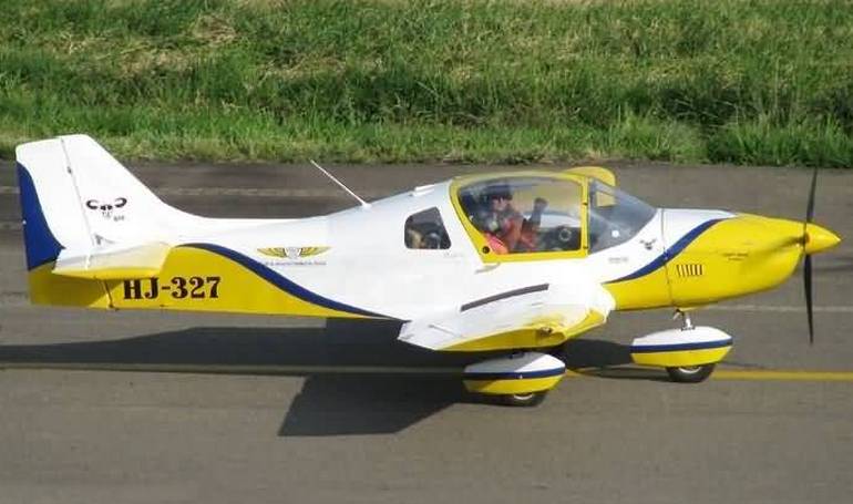 AEROTEC (2) MXP-650 Amigo AGRO-COPTEROS MXP-650 Amigo MX65 aircraft photograph