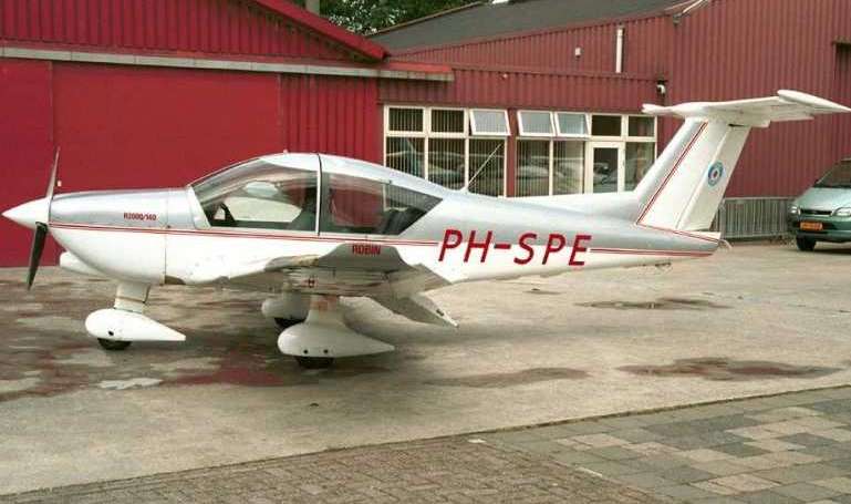 ROBIN R-300 ROBIN R-3000 ROBIN R-3100 ROBIN R-3120 ROBIN R-3140 R300 aircraft photograph