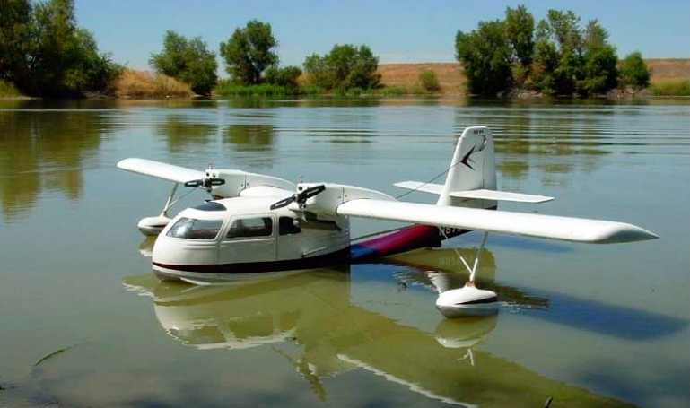 UNITED CONSULTANT UC-1 Twin Bee TBEE aircraft photograph
